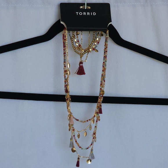 Wine and blush tassle necklace and bracelet set - Picture 5 of 6